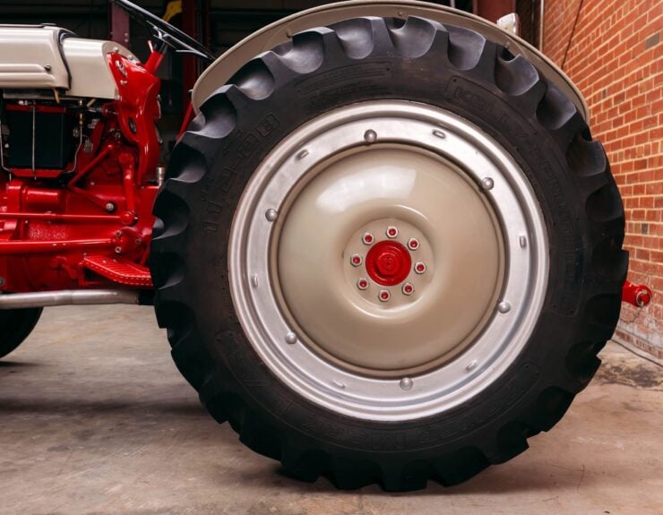 Ford 8N Tractor Funk V8 23