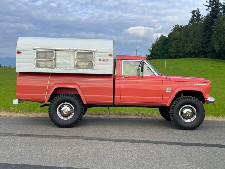 Jeep Gladiator And Alaskan Camper 12