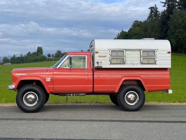 Jeep Gladiator And Alaskan Camper 13
