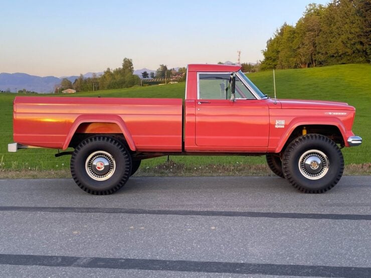 Jeep Gladiator And Alaskan Camper 18