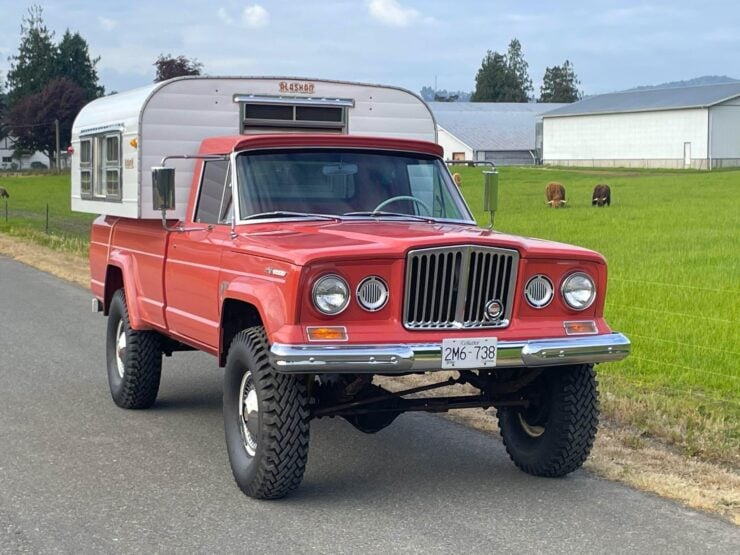 Jeep Gladiator And Alaskan Camper 19
