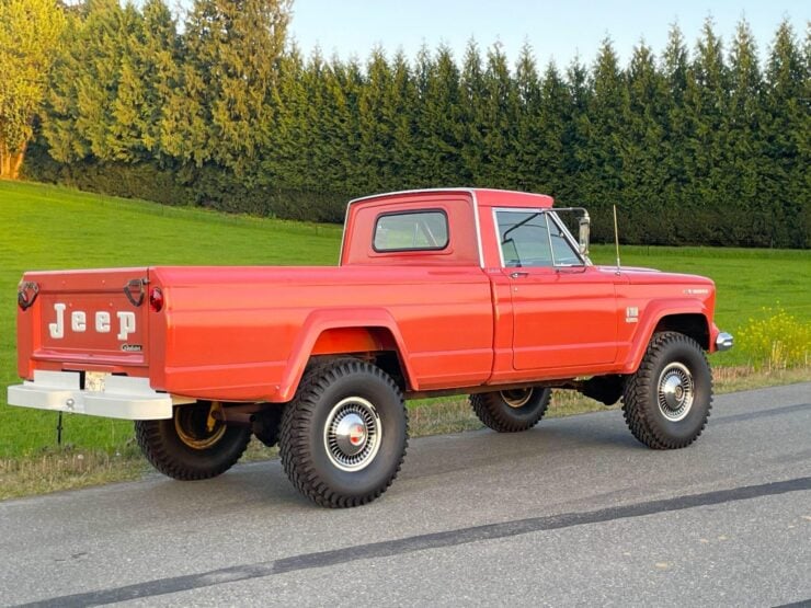 Jeep Gladiator And Alaskan Camper 20