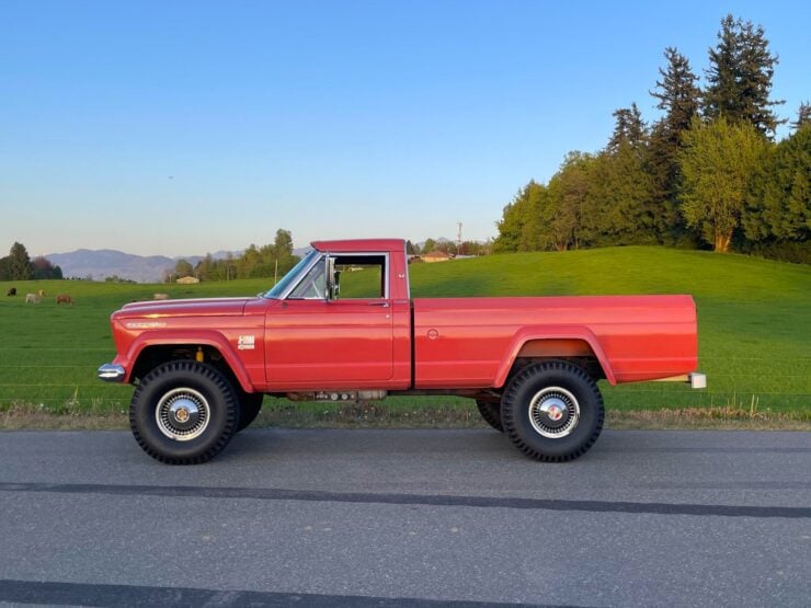 Jeep Gladiator And Alaskan Camper 21