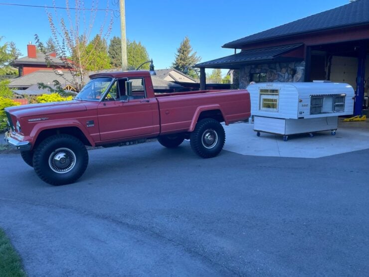 Jeep Gladiator And Alaskan Camper 23