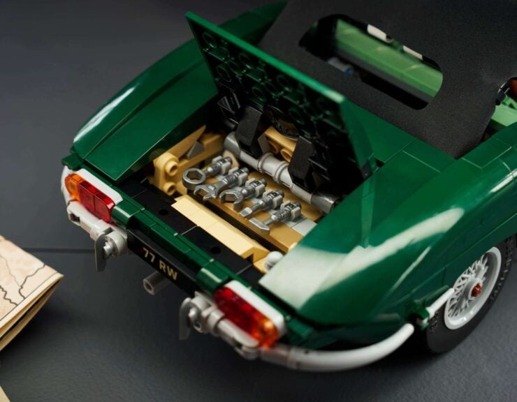 Lego Icons Jaguar E-Type 13