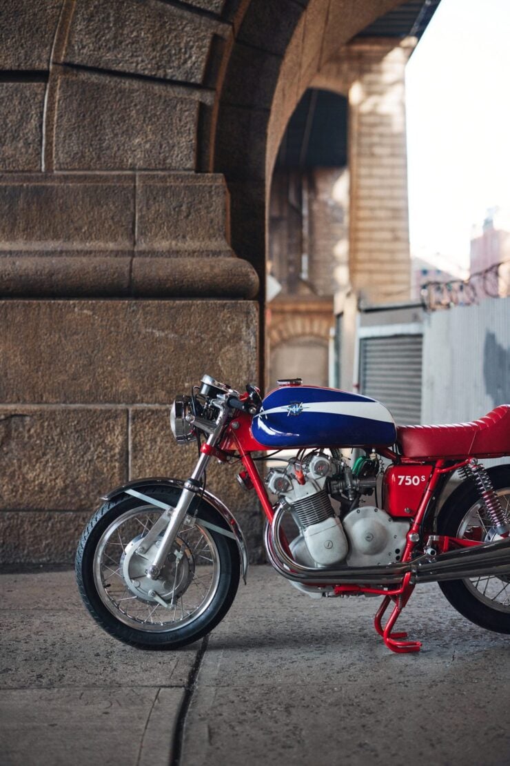 MV Agusta 750S 16