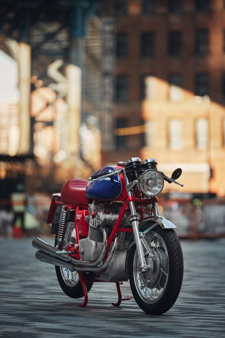 MV Agusta 750S 23