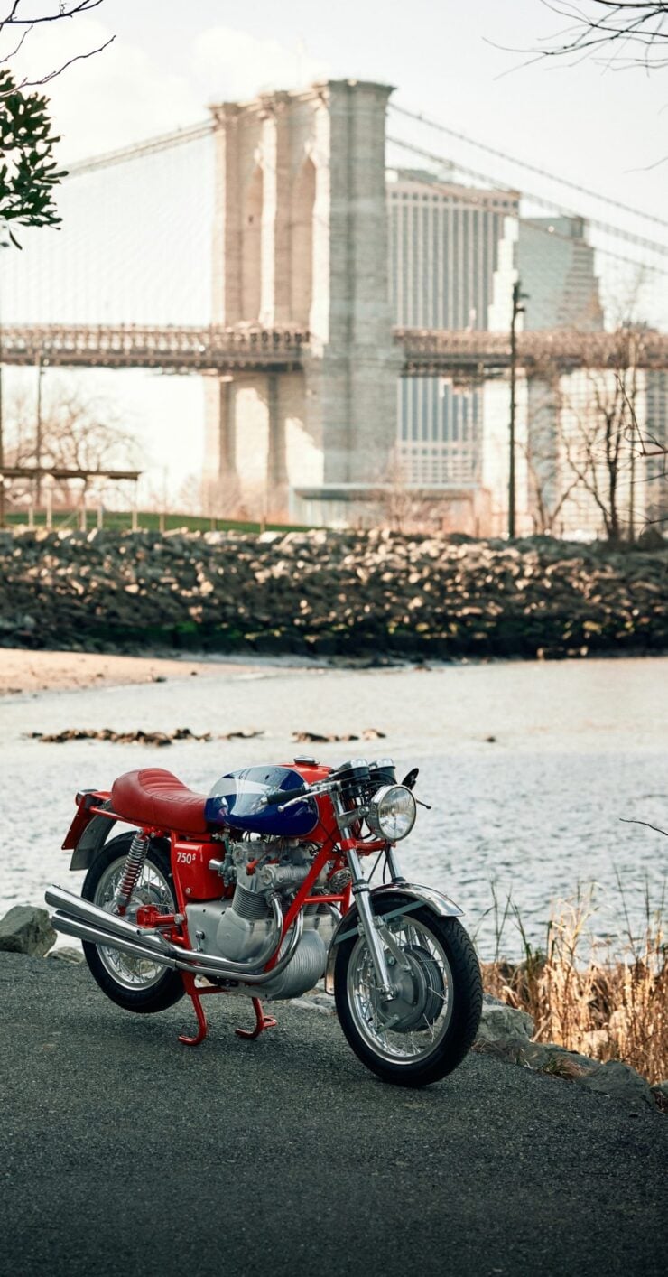 MV Agusta 750S 6