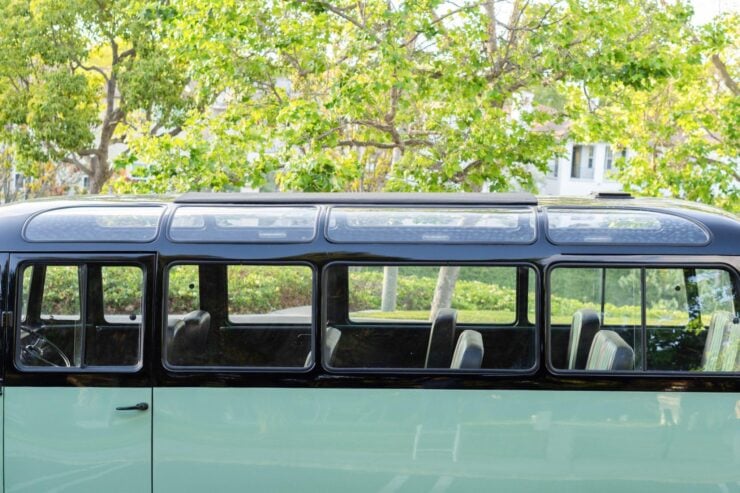 Mercedes-Benz O319 Panorama Bus LS3 V8 Swapped Sleeper 5