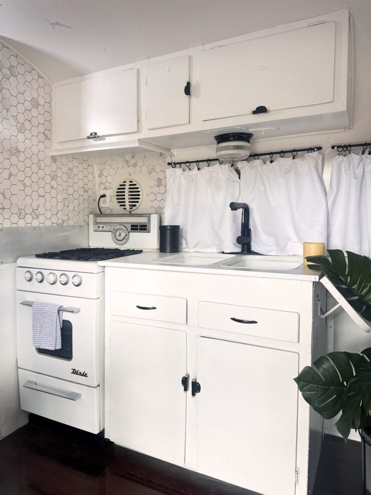 Silver Streak Clipper Travel Trailer 13