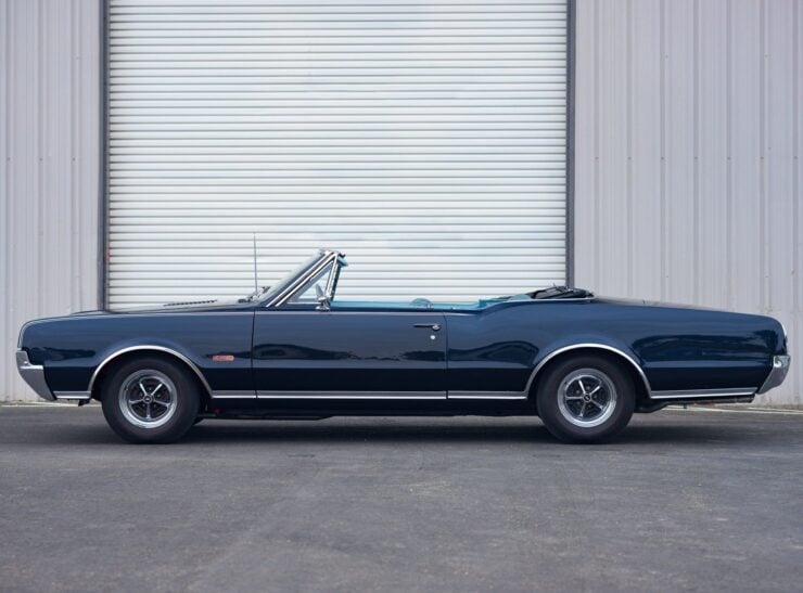 1967 Oldsmobile 442 Convertible 11