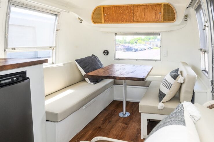 Airstream Land Yacht Safari 15