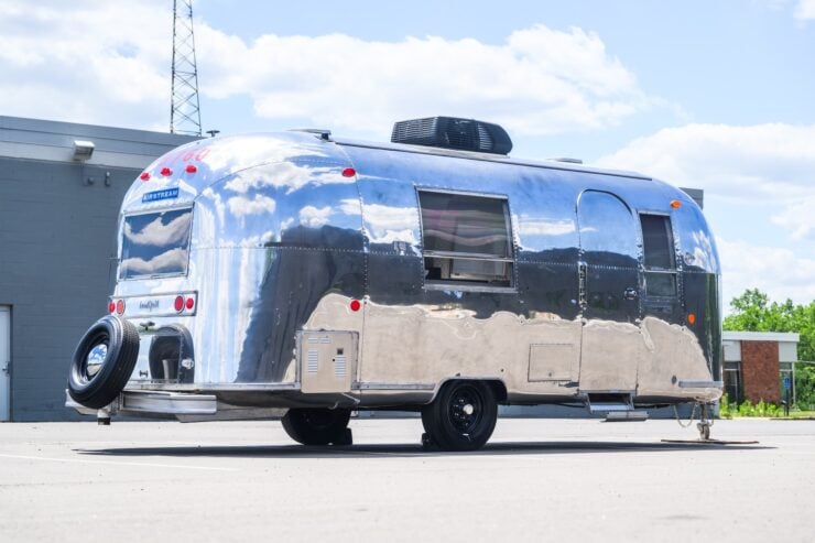 Airstream Land Yacht Safari 2