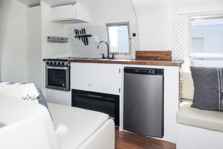 Airstream Land Yacht Safari 21