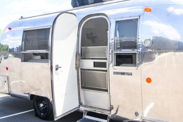 Airstream Land Yacht Safari 22