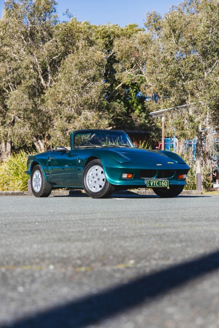 Evante Sports Car 10