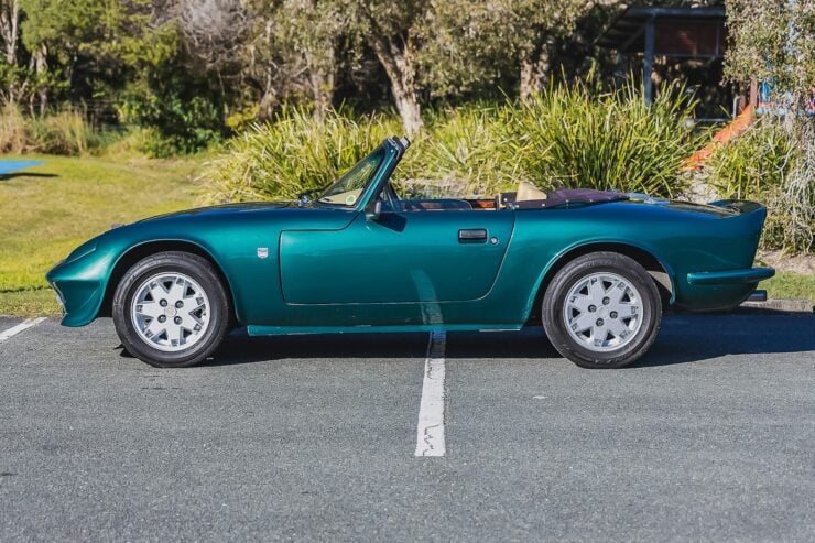 Evante Sports Car 15