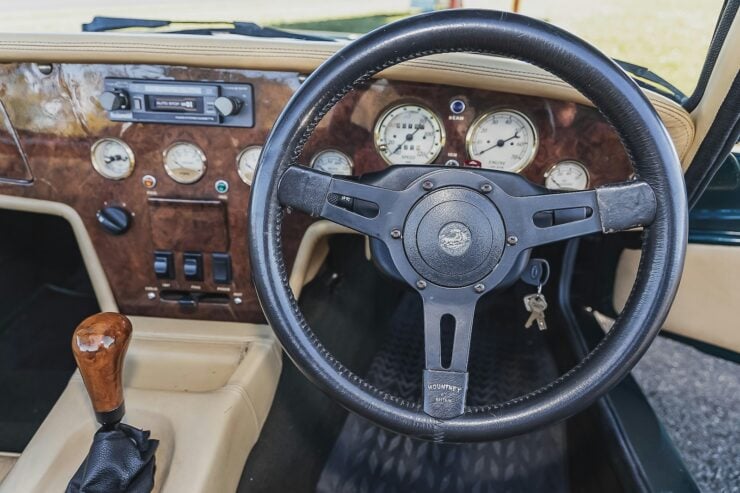 Evante Sports Car 30