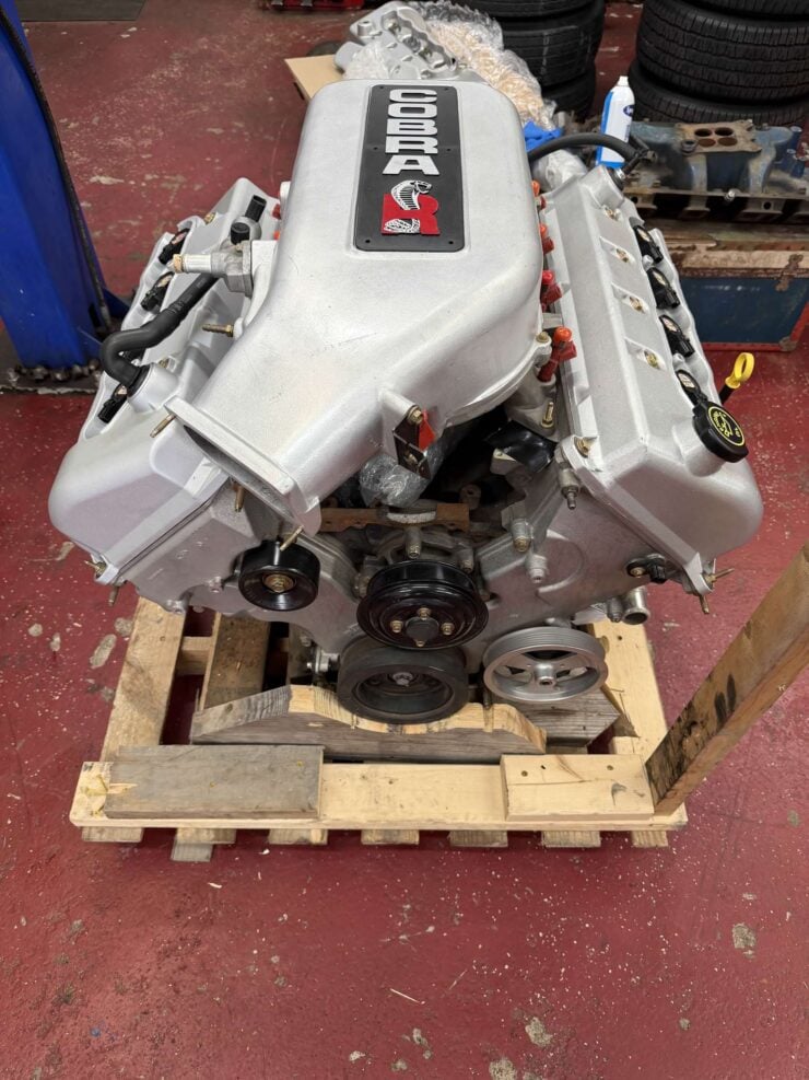 Ford SVT Mustang Cobra R V8 Crate Engine 1