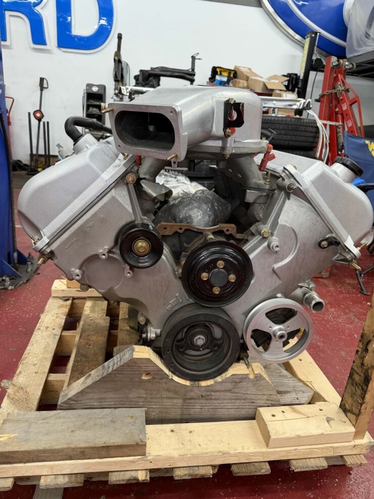Ford SVT Mustang Cobra R V8 Crate Engine 6