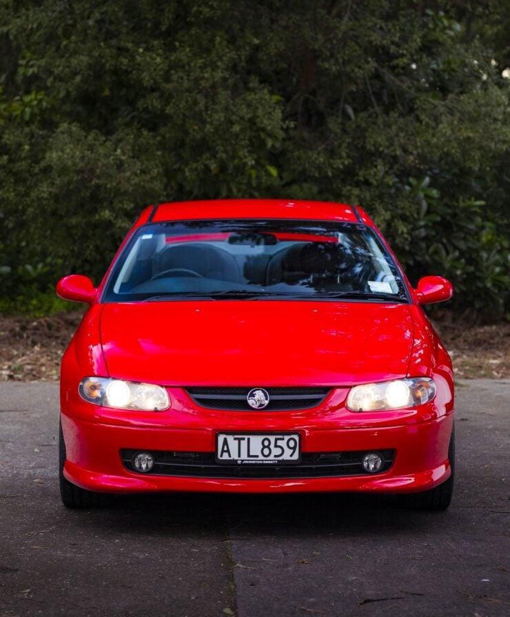Holden Monaro CV8 12