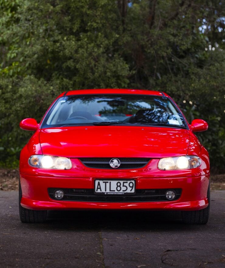 Holden Monaro CV8 13
