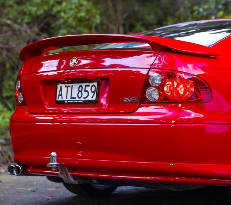 Holden Monaro CV8 6