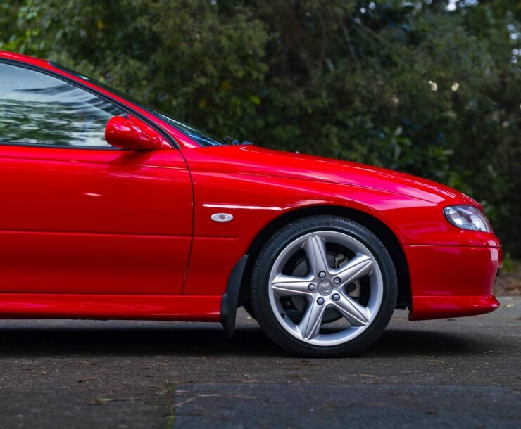 Holden Monaro CV8 9