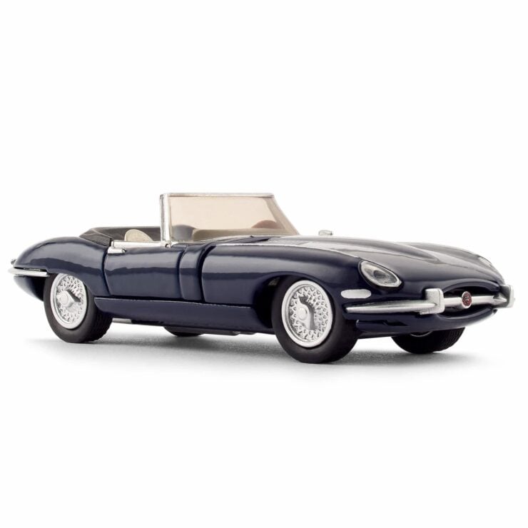 Hot Wheels x MoMA Jaguar E-Type Roadster 7