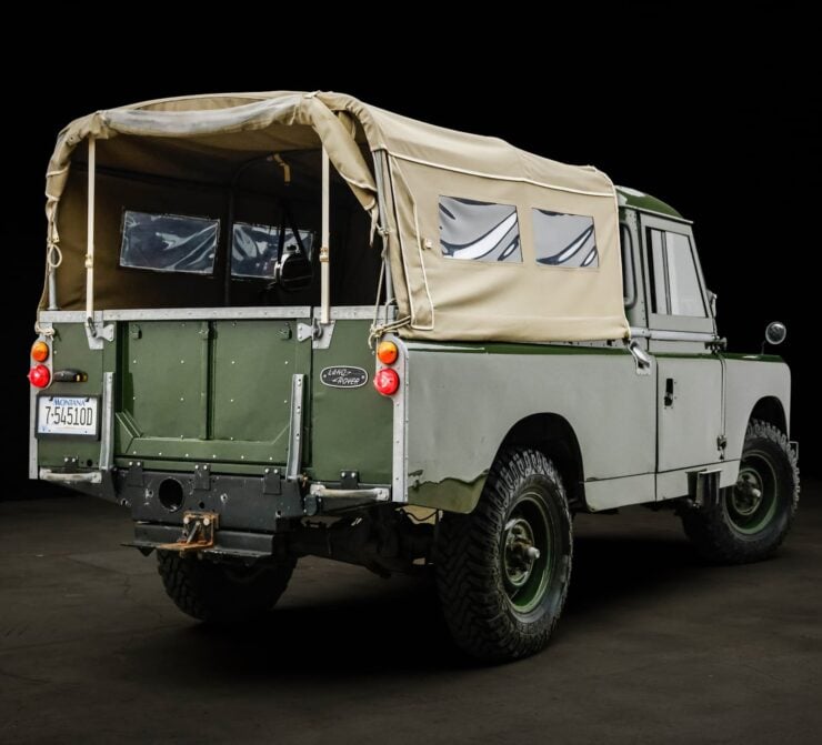 Land Rover Series II 10