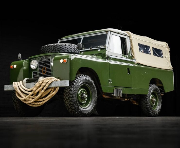 Land Rover Series II 16