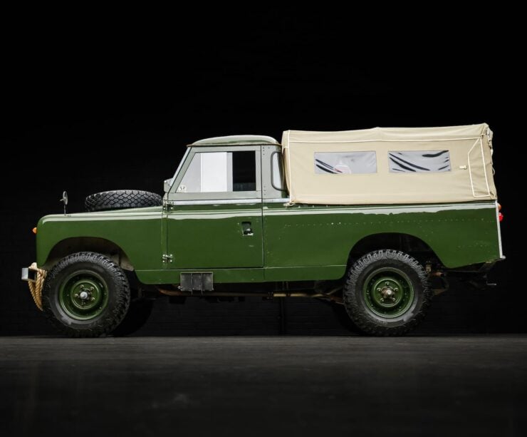 Land Rover Series II 19
