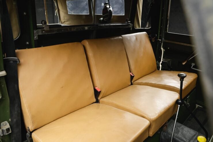 Land Rover Series II 25