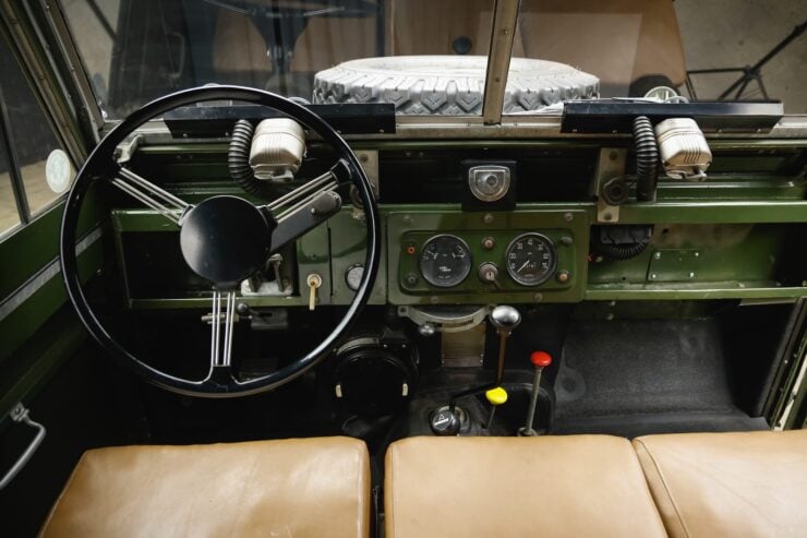 Land Rover Series II 27