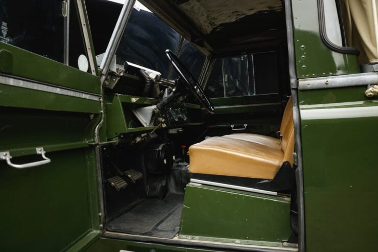 Land Rover Series II 28