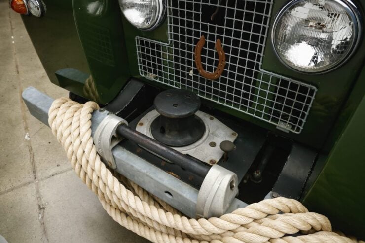 Land Rover Series II 30