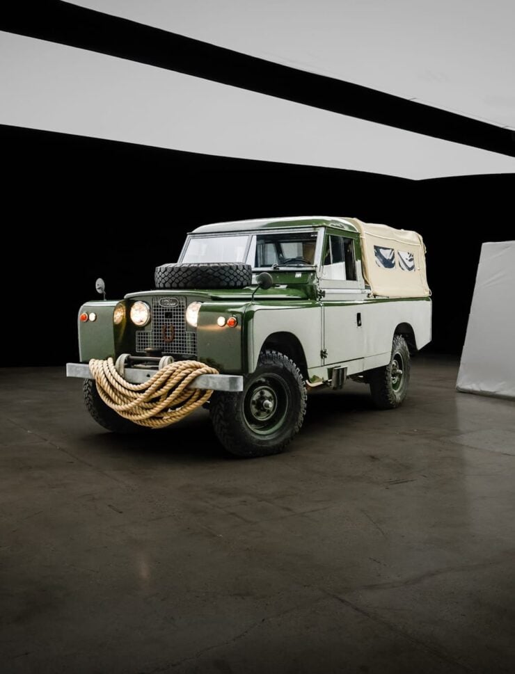 Land Rover Series II 7