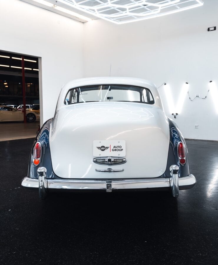 Rolls-Royce Silver Cloud Sleeper 8