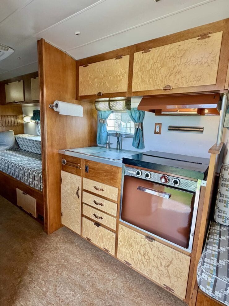 Silver Streak Sabre Travel Trailer 9