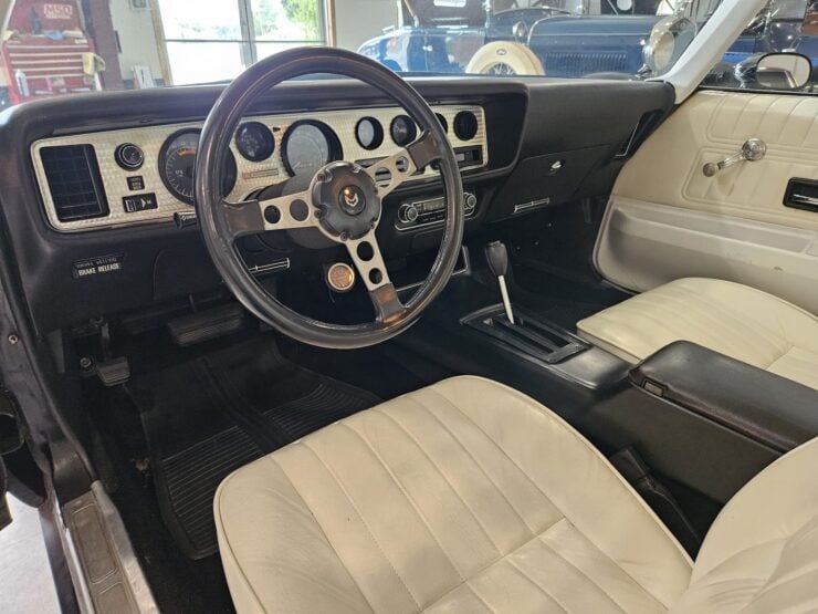 1977 Pontiac Firebird Trans Am 23