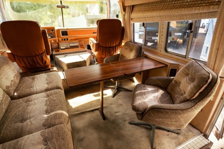 Airstream 310 Motorhome 23