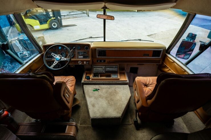 Airstream 310 Motorhome 31