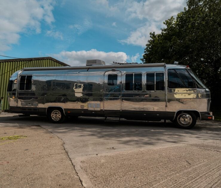 Airstream 310 Motorhome 9