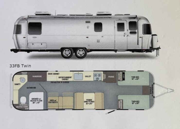 Airstream Classic 33FB Twin 8
