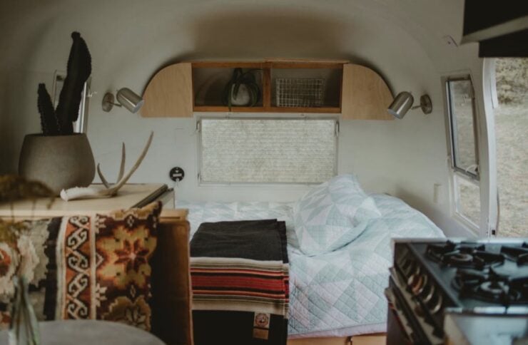 Airstream Globe Trotter Land Yacht 1