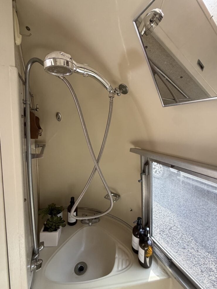 Airstream Globe Trotter Land Yacht 6