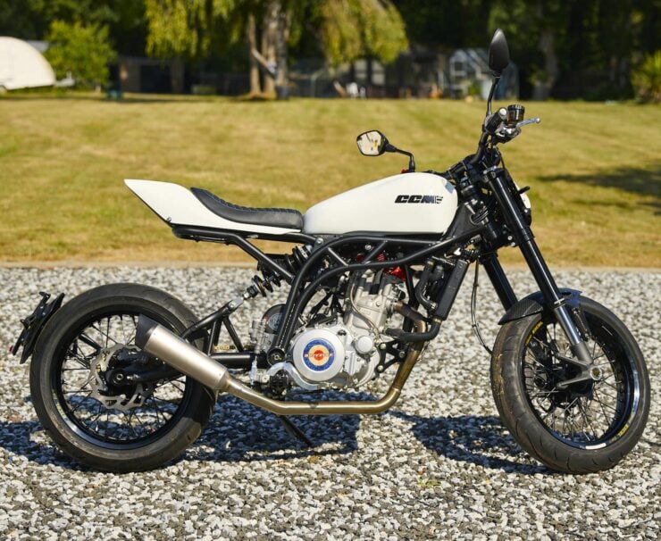 CCM Street Moto 600 Motorcycle 17