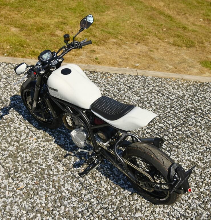 CCM Street Moto 600 Motorcycle 3