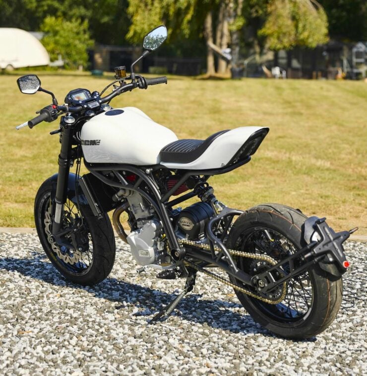 CCM Street Moto 600 Motorcycle 7