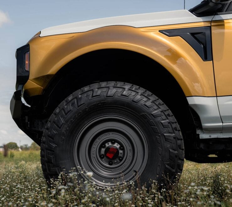 Ford Bronco Saleen Big Oly Edition Prototype 22